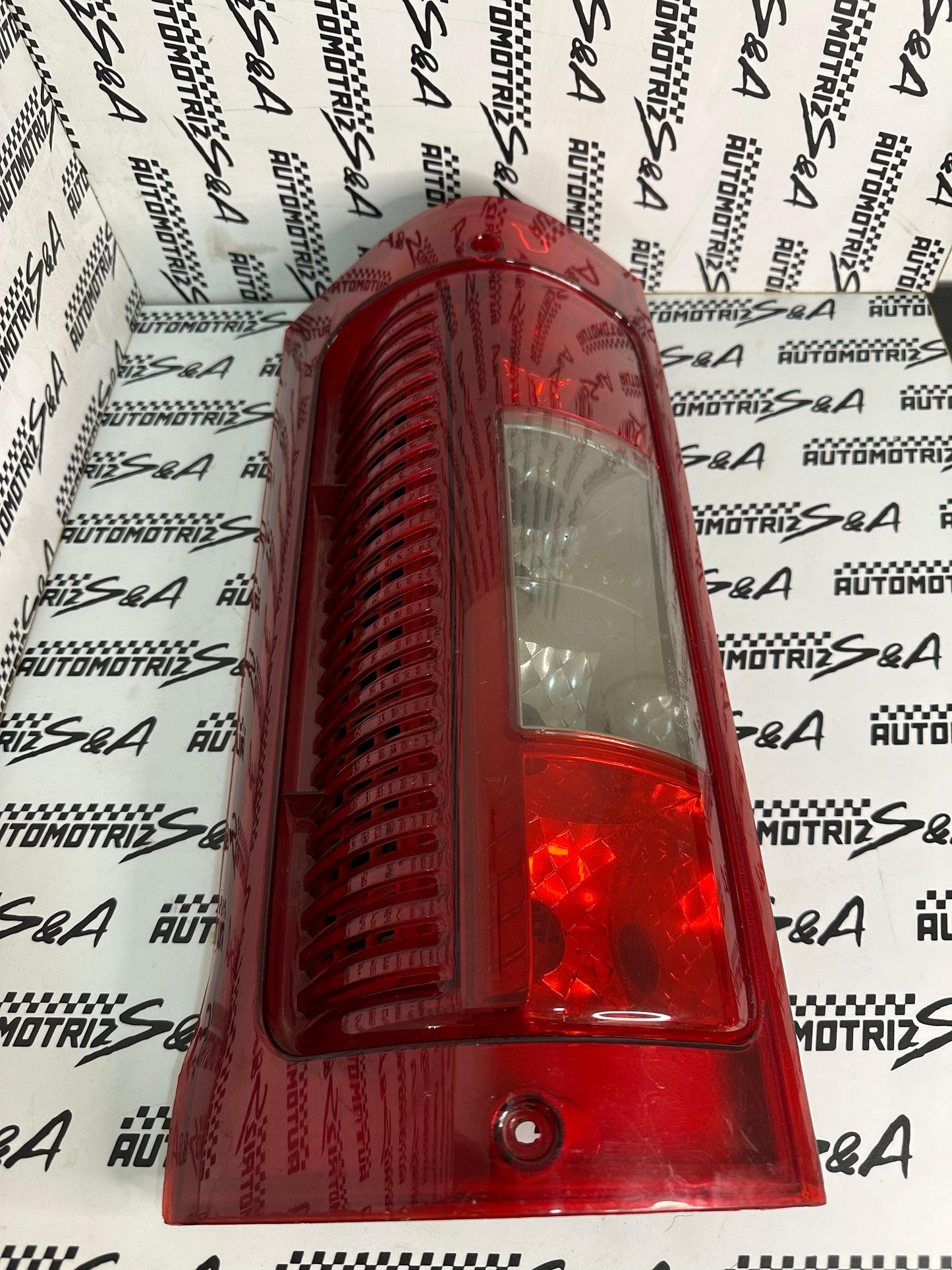 FAROL TRASERO IZQUIERDO PEUGEOT BOXER 2003-2007