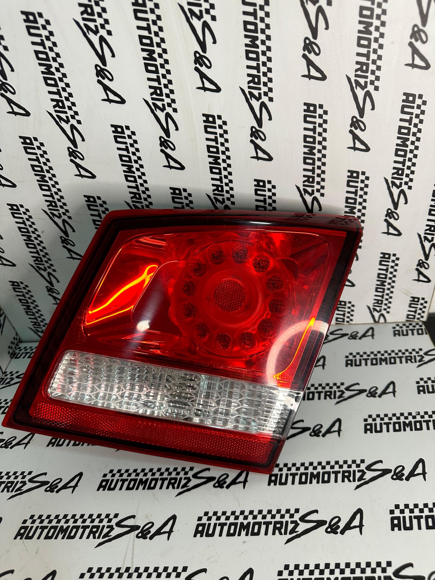 FAROL MALETA RH DODGE JOURNEY