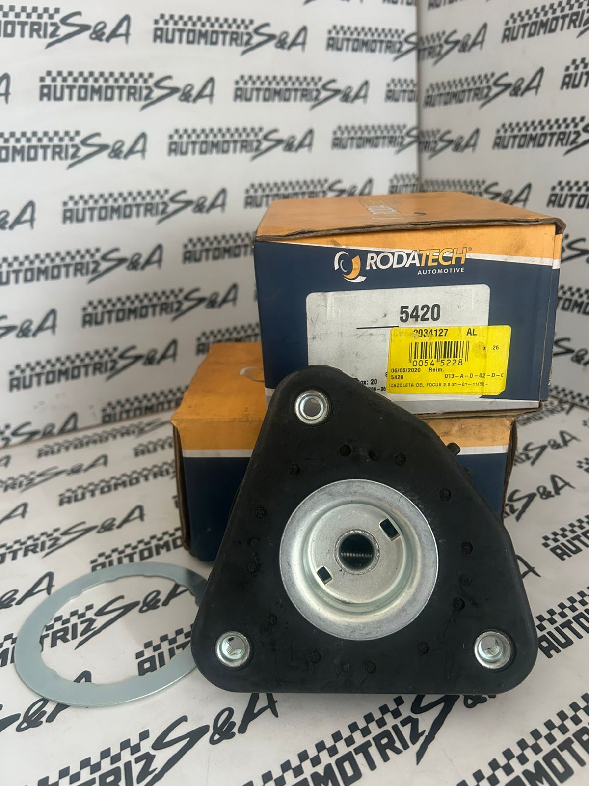 PAR Cazoletas delanteras con rodamiento para Ford Focus 2.0 2013-2018